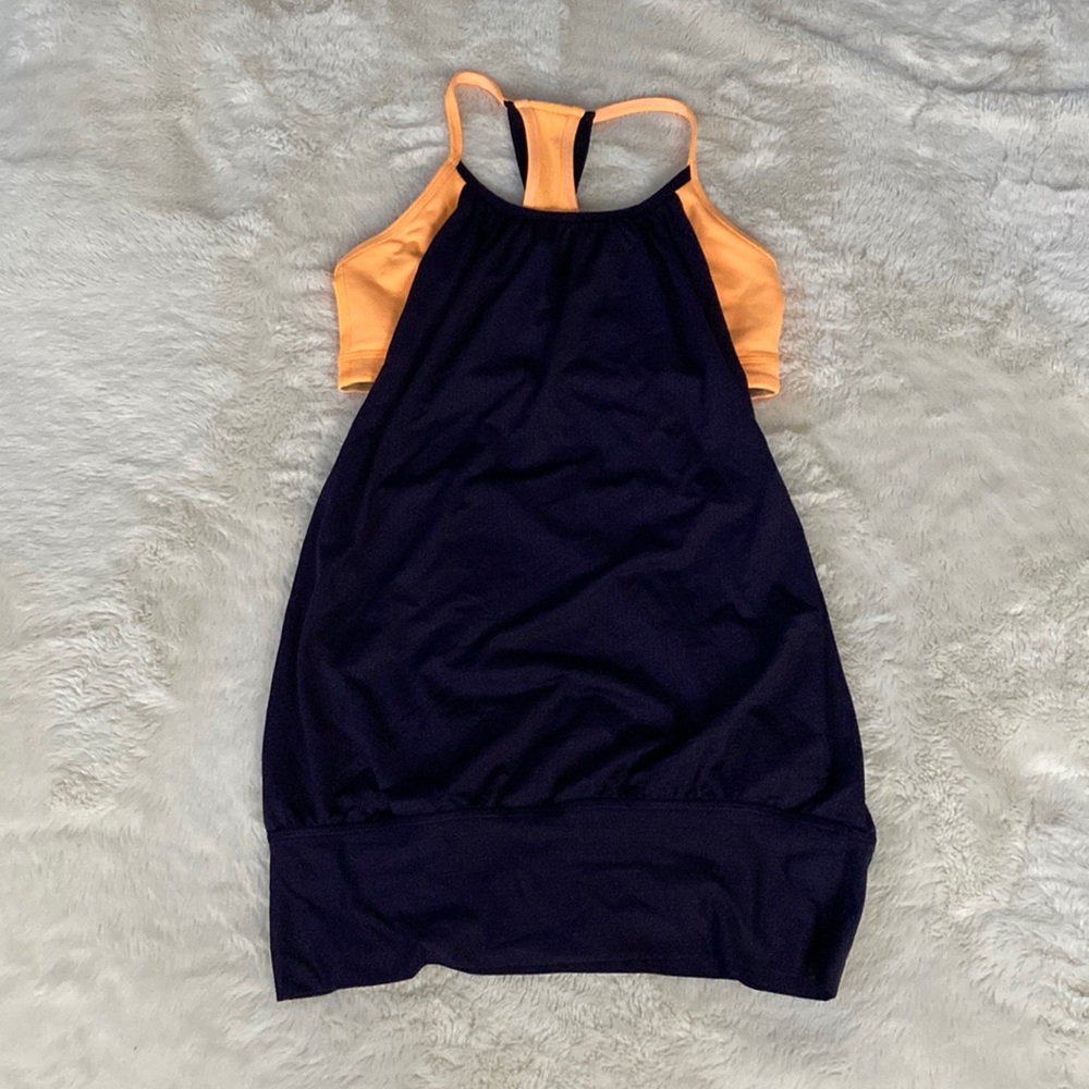 Lululemon workout top size 4